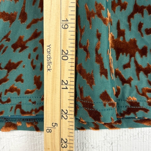 Vici Blue Bell Sleeve Velvet Bronze Animal Print Oversized Blouse Sz Large - Picture 7 of 9